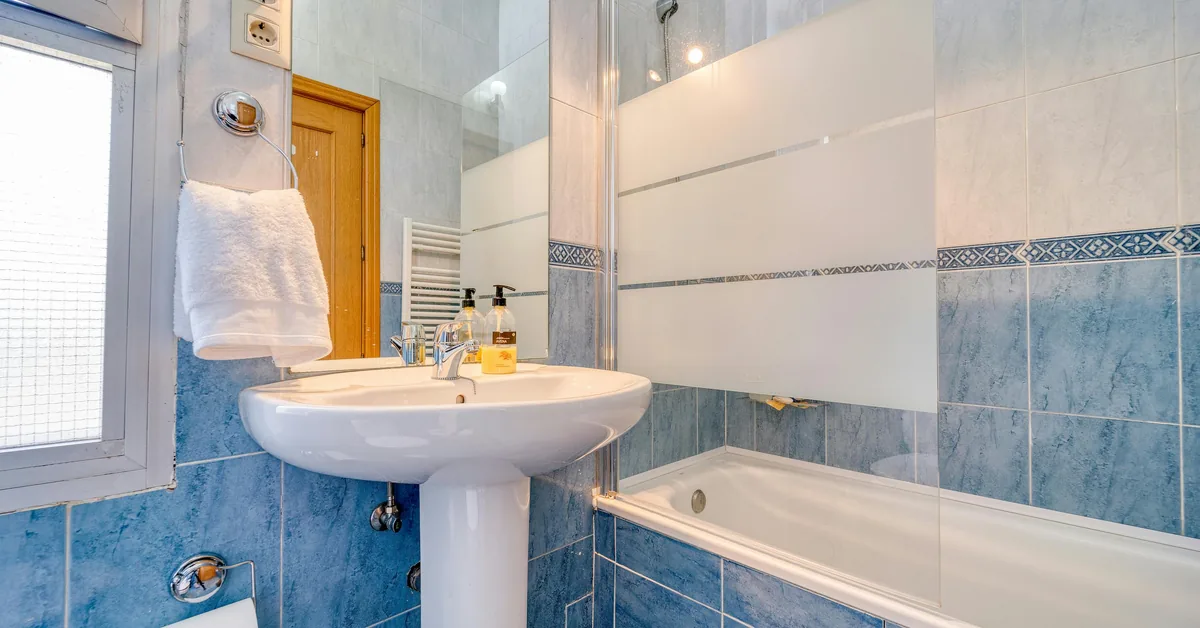 bathroom renovation mistakes Yonkers NY — outdated bathroom before renovation AlbStar Renovation